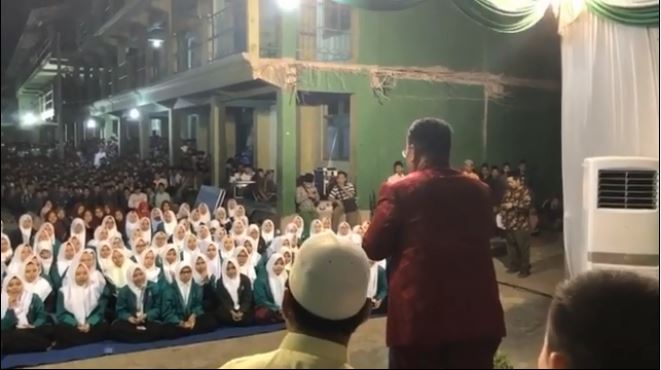 Hotman Paris jadi pembicara