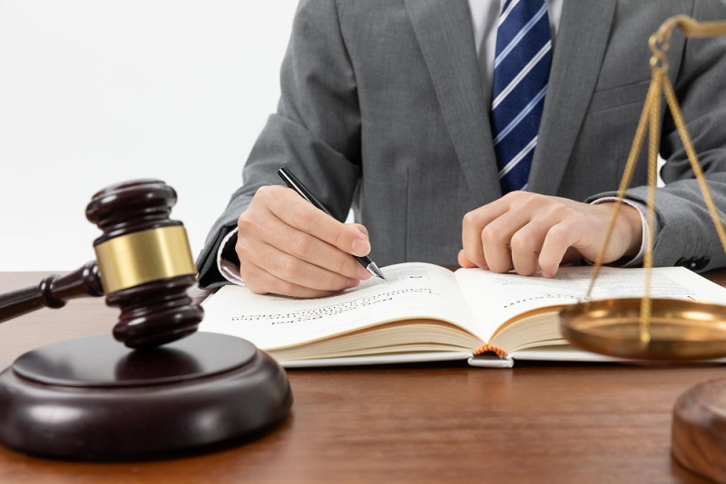 criminal lawyer 