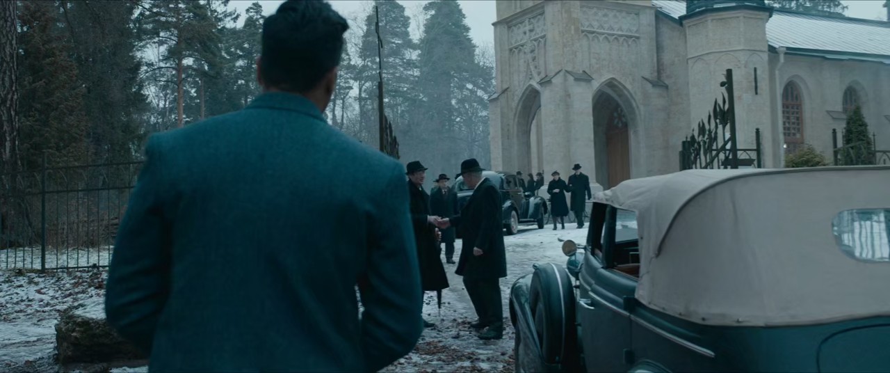 Sardar-Udham-2021-WEBRip-Hindi-720p-10bit-HEVC-HE-AAC-5-1-ESub-mkv-0002