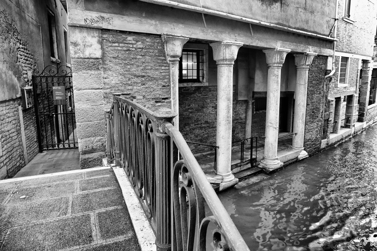 Ponte al civico 2033