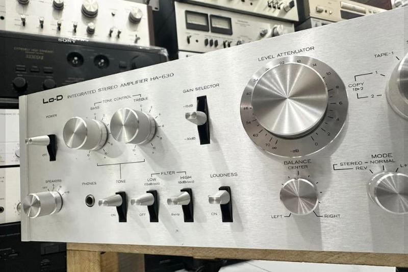 [Bild: HITACHI-Lo-D-630-XII.jpg]