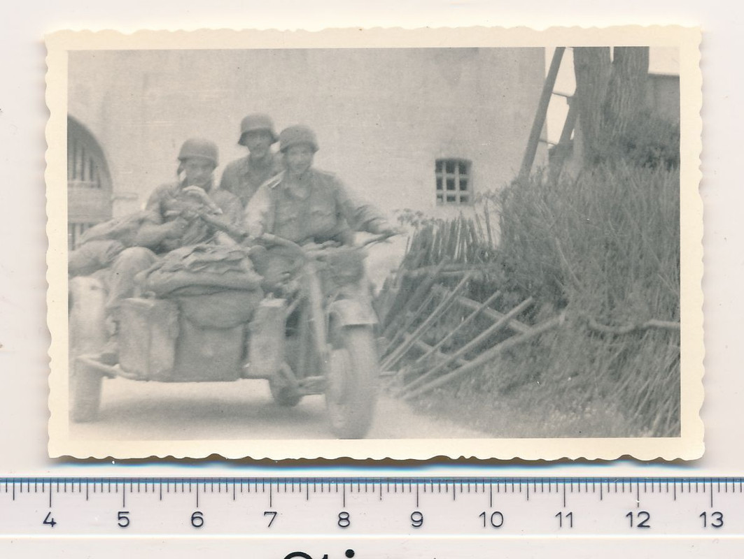 2.WK Fallschirmjäger auf Motorrad Beiwagen