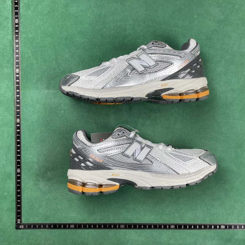 New Balance 1906R