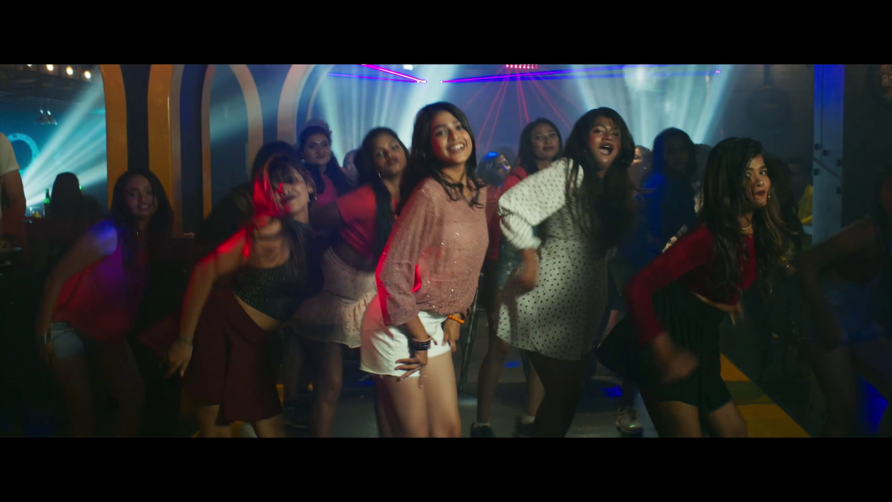 vlcsnap-2023-12-18-00h38m24s210