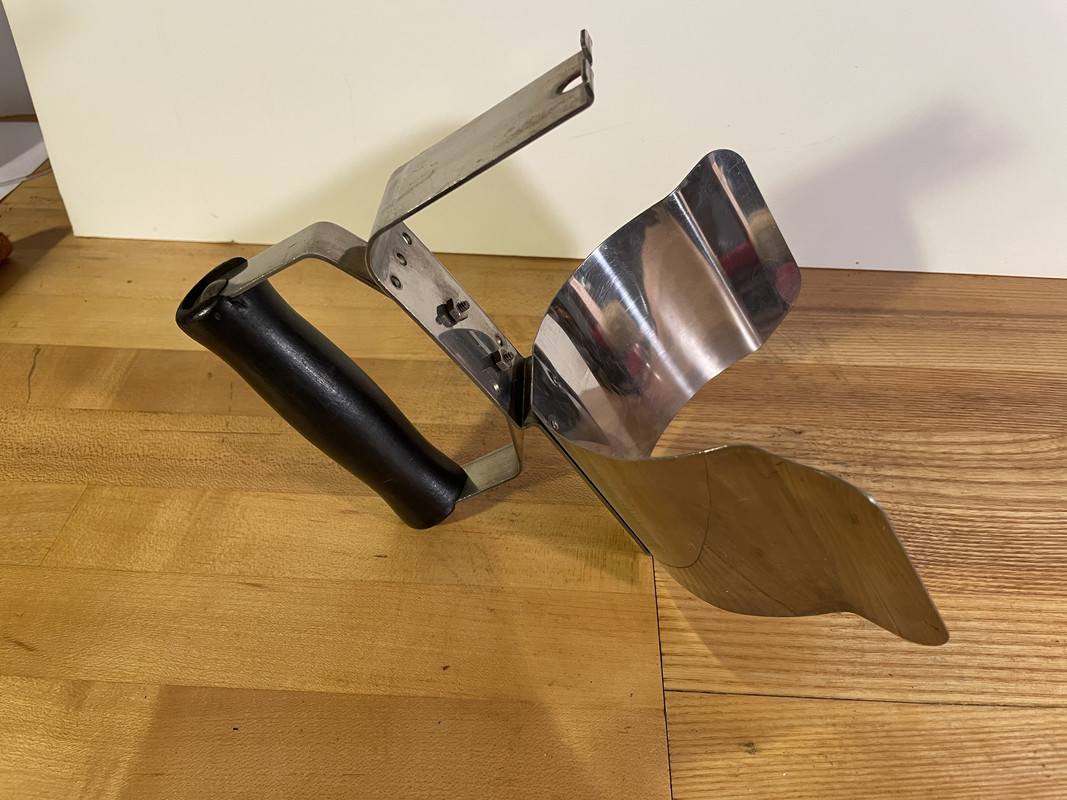 B58046D7-4283-4CBD-AE06-E8652CA5D3B3