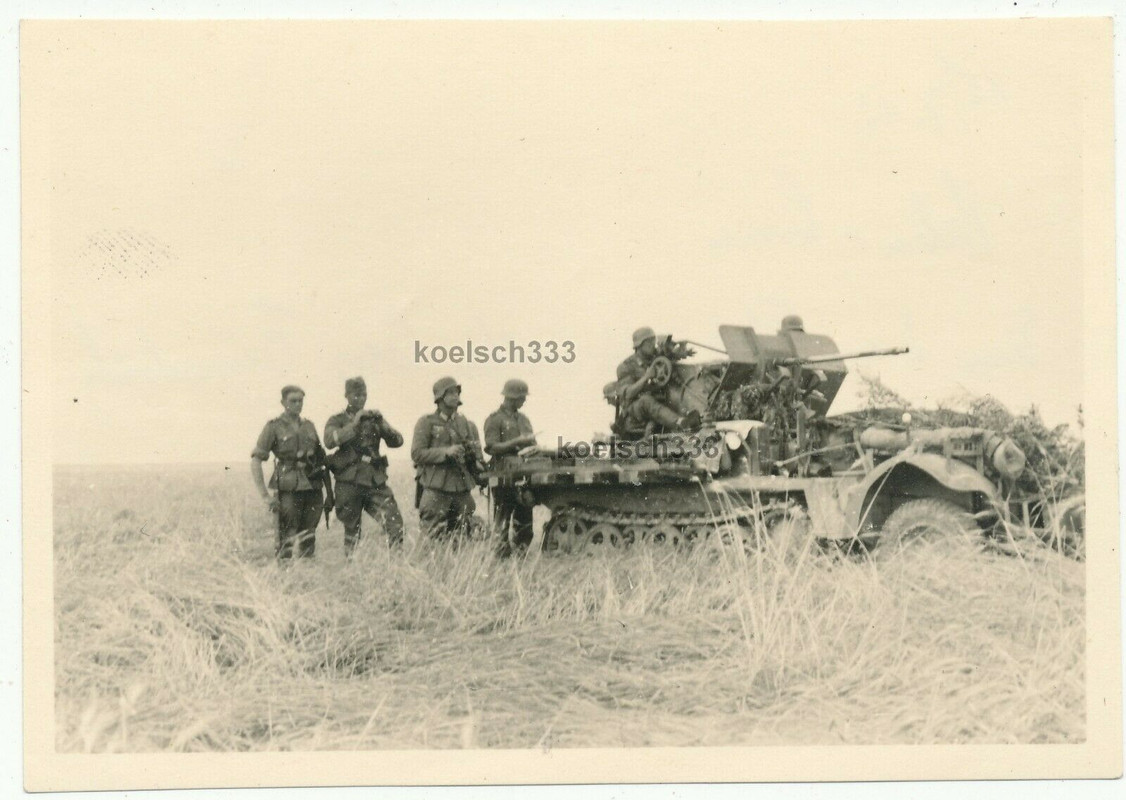 Foto Heeresflak gibt Feuerschutz für Walter Coers ! Stalin Linie Russland 1942