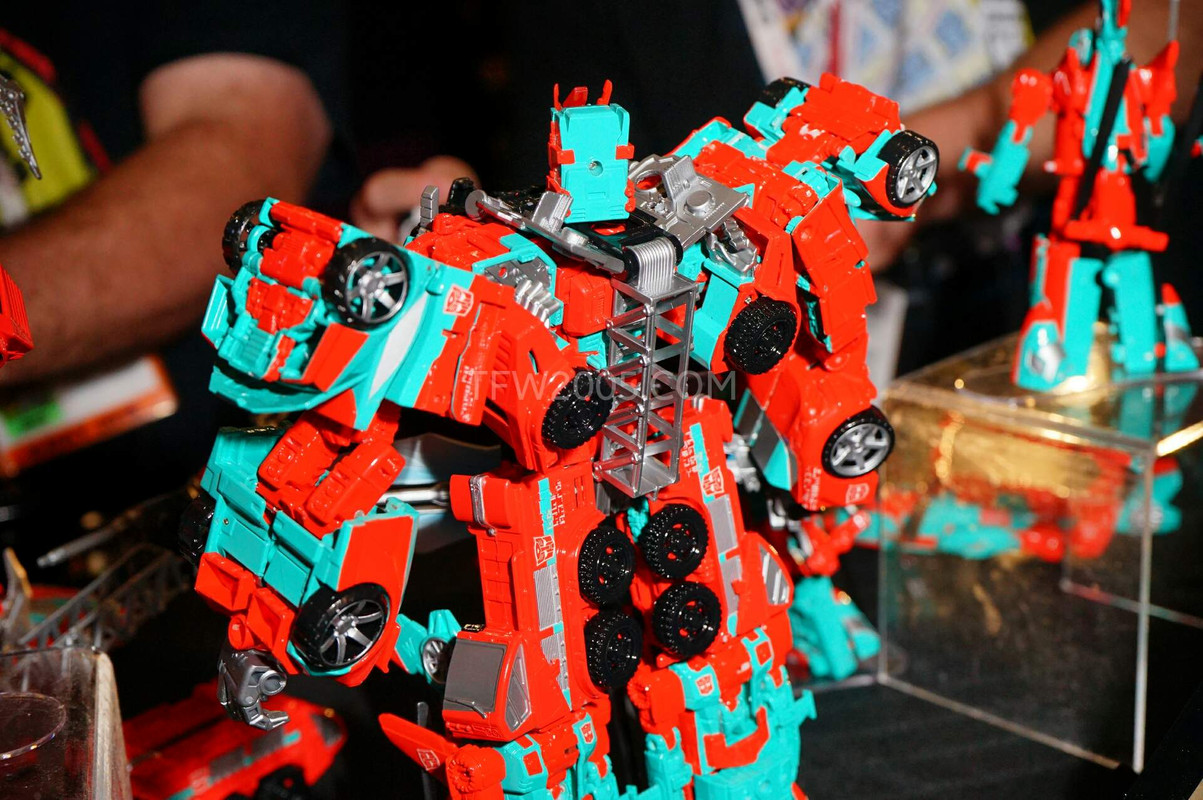 SDCC2015-Hasbro-Breakfast-Transformers-Combiner-