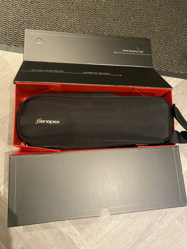 059E2AAA-F429-44A0-9B9A-976717F6E030