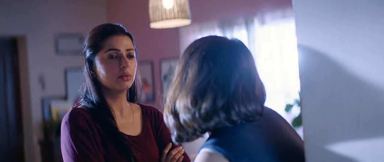 U Turn 2018 WebRip [Tamil] 480p 720p ESub Screenshot