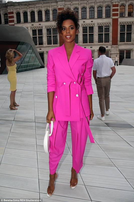 4E127D6F00000578-0-image-a-90_1531174331127