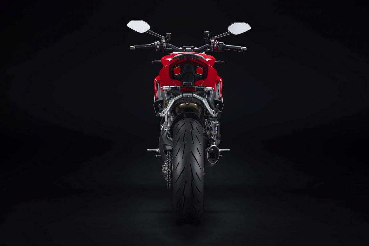 Новый мотоцикл Ducati Streetfighter V2 2022