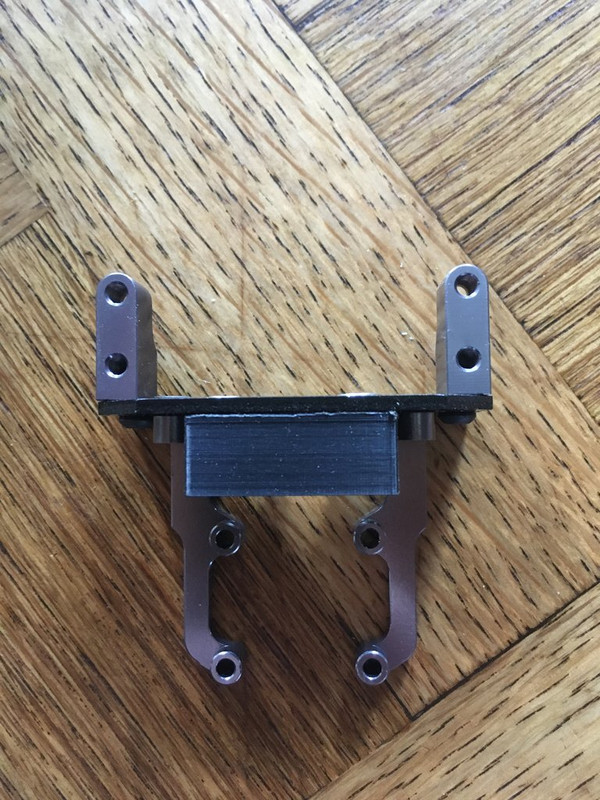 UMG 6x6 Axial IMG-2161