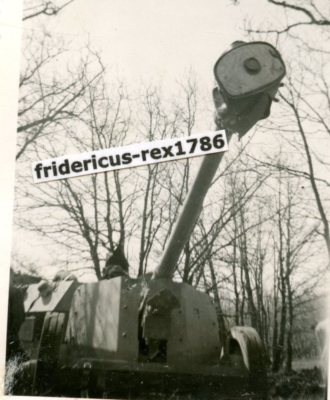 Foto 1. PzSpKp Rückzug 44 Schützenpanzerwagen Sd.Kfz. 251 mit 7,5 cm Pak HKL