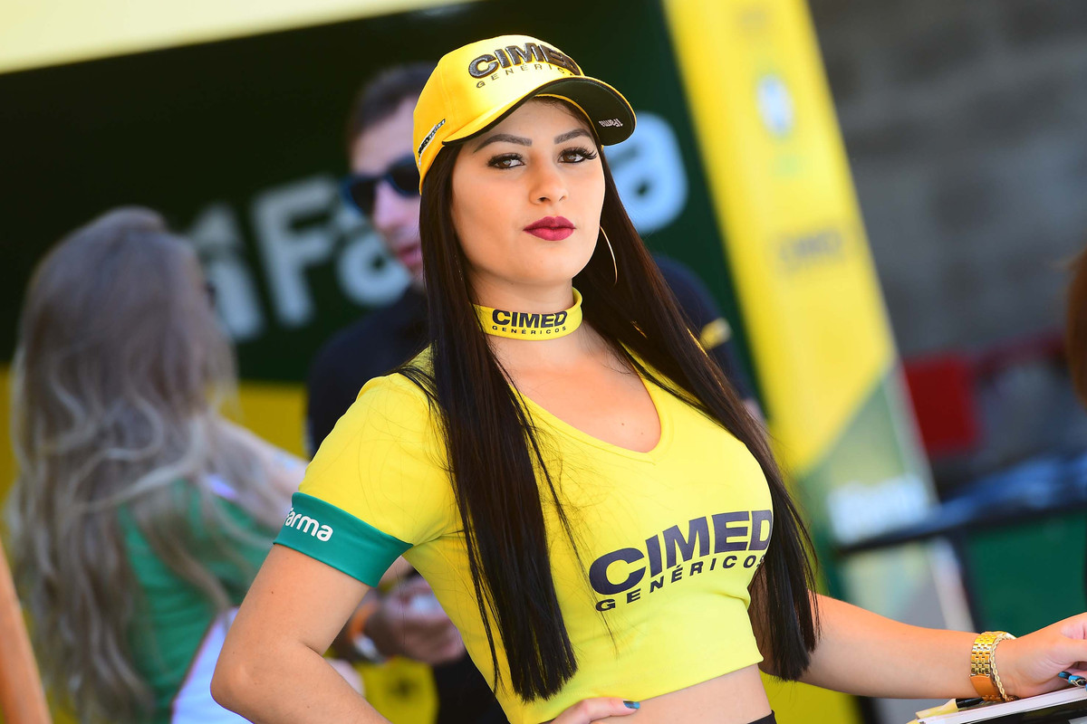 visitao-aos-boxes---fernanda-freixosavicar_43860326824_o