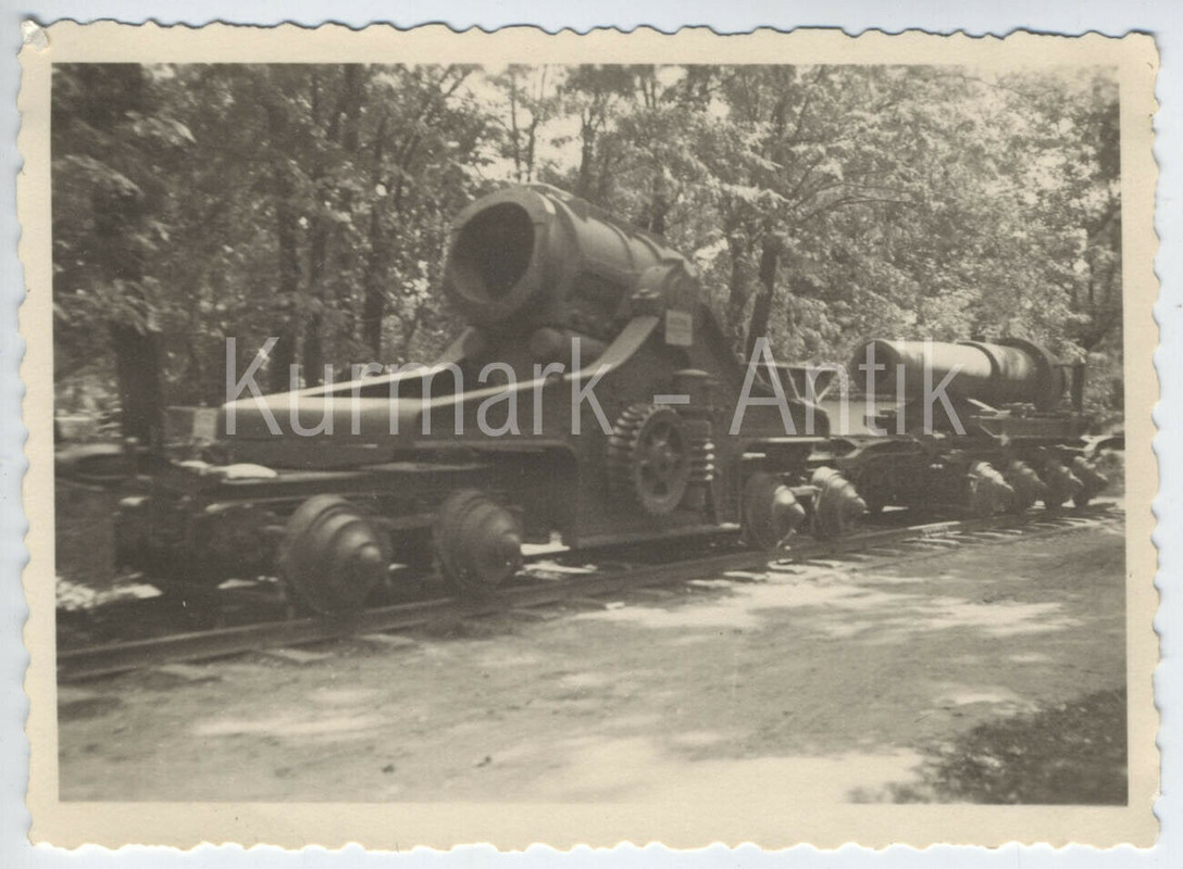 Foto Wehrmacht Rumänien Beute Panzer Artillerie Eisenbahn Mörser Geschütz !