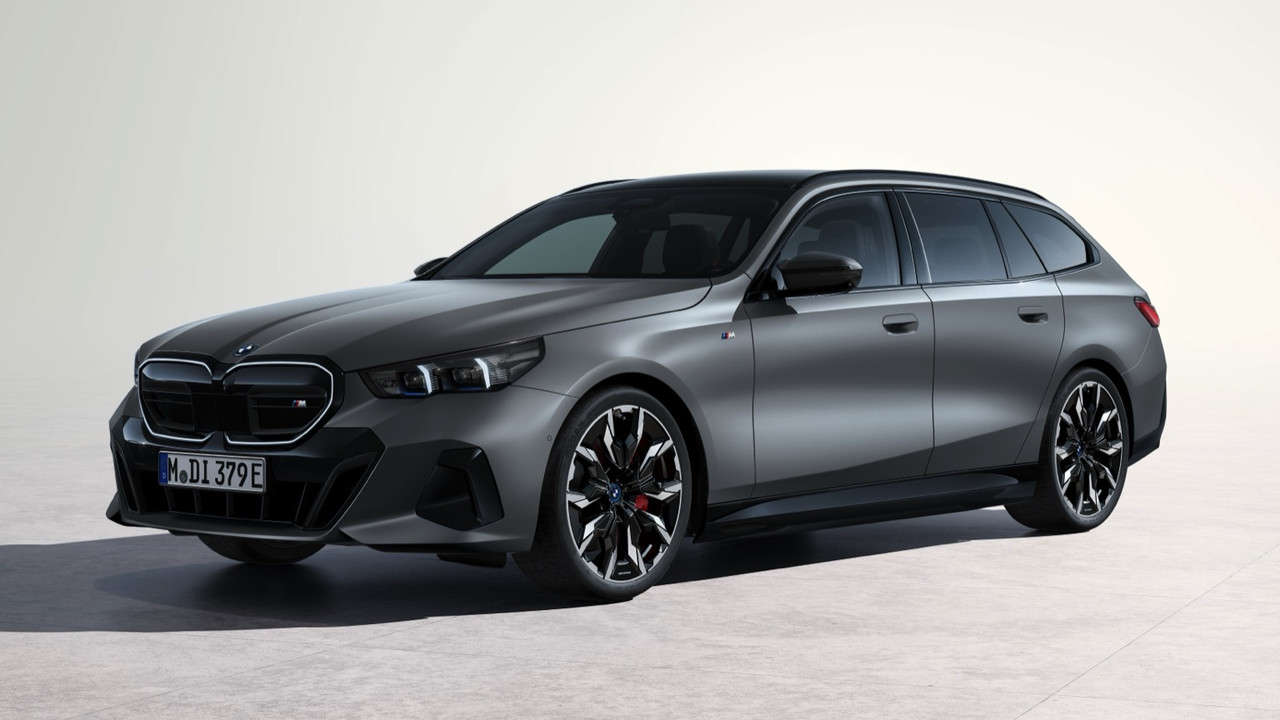 BMW i5 M60 x Drive Touring 01 2x