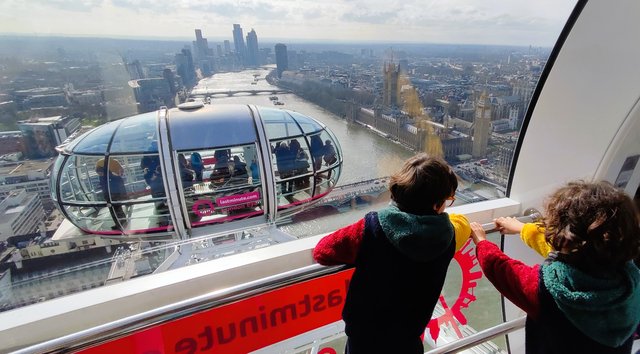 A Londres el fin de semana - Blogs de Reino Unido - Al sol londinense, noria, paseo en barco etc (17)