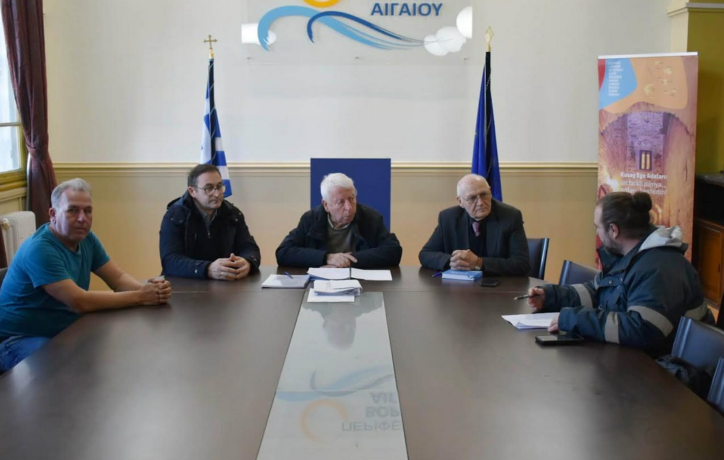 ΣΥΝΑΝΤΗΣΗ ΜΟΥΤΖΟΥΡΗ ΜΕ ΚΕΦΑΛΟΓΙΑΝΝΗ