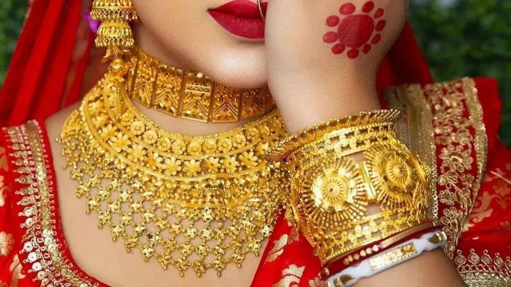 ১৭ অক্টোবর ২০২৬: ২২ ক্যারেট স্বর্ণের ভরি কত?