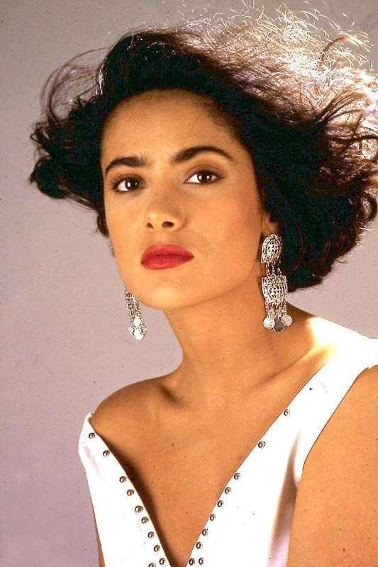 Salma Hayek en fotos demuestra su impresionante cambio físico