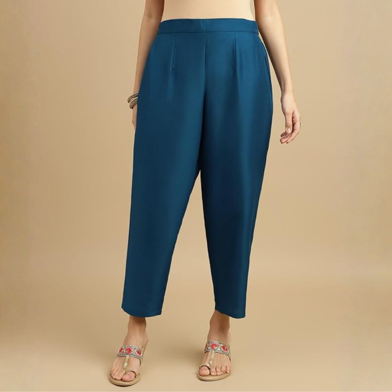 Dp 2 Pant close up