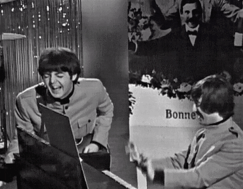 beatles-laugh.gif
