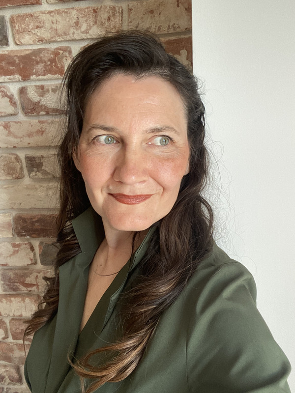 467B8DEC-9AF5-4A3B-9389-DEED405AF39A