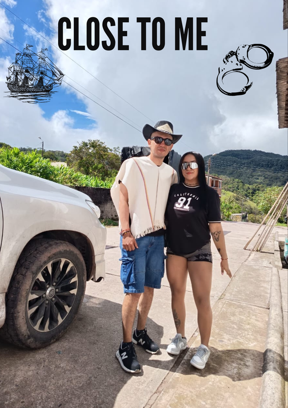 Póster Vertical promocional de pizza en crema (2)