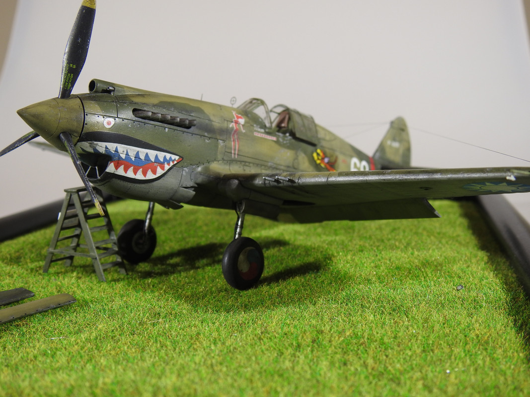 Curtiss P-40C Hawk, Bronco 1/48 –Klar DSCN2230