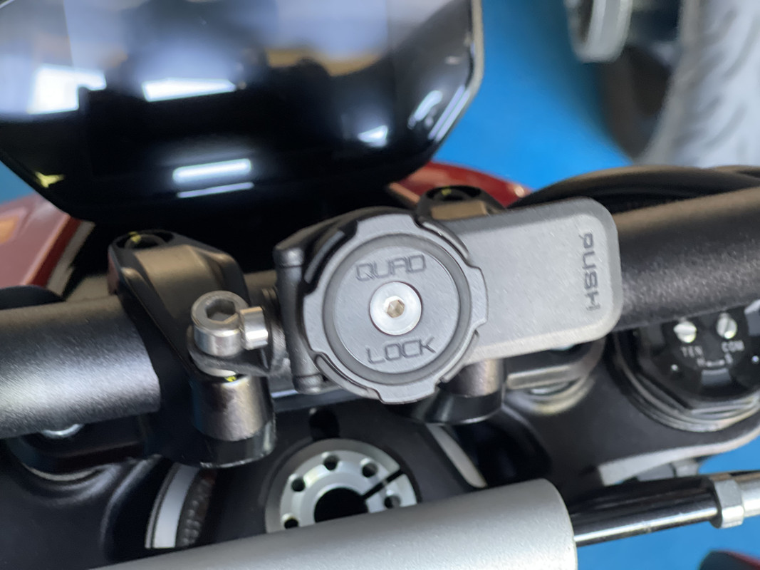 574E431D-3DAB-44B4-A085-5851E4095EAF