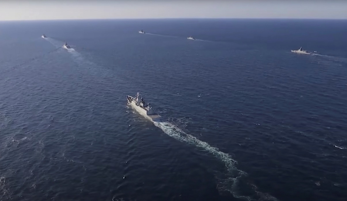 Japón rastrea ocho buques de guerra rusos y chinos cerca de su territorio