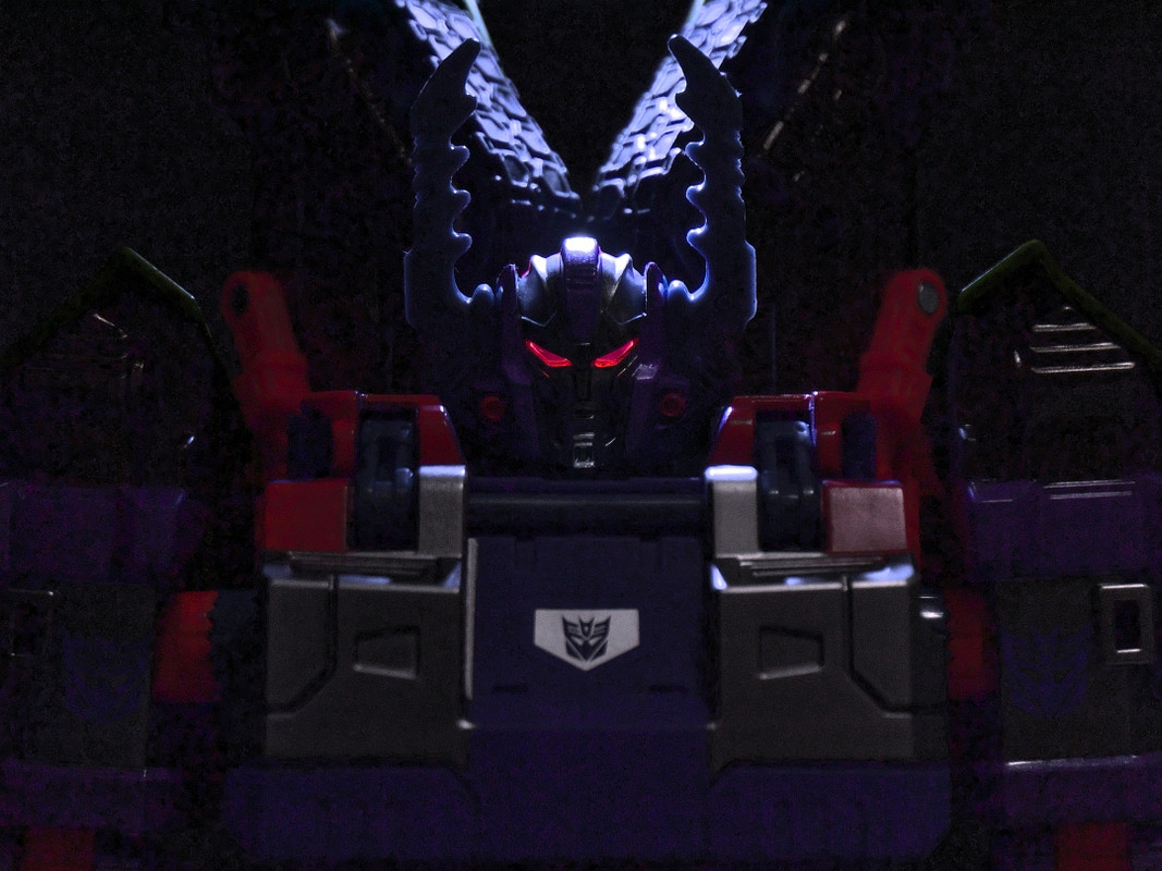 LG-EX-Armada-Megatron-20