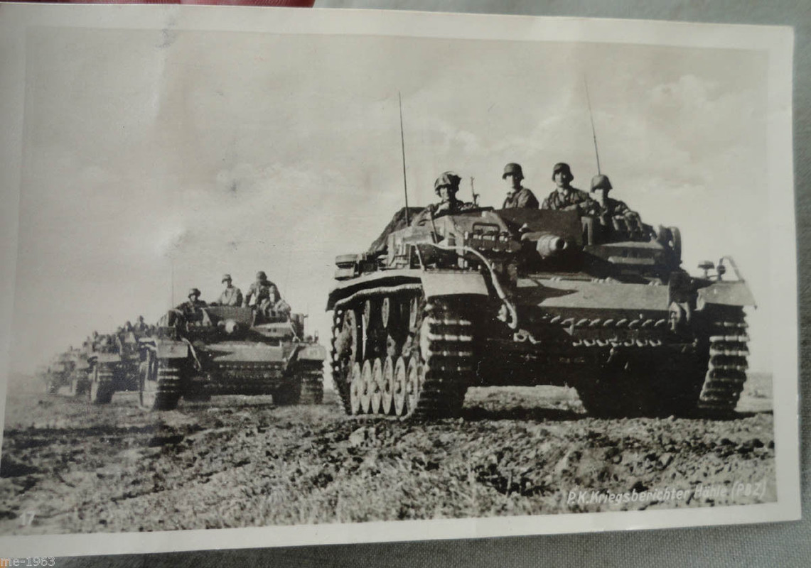 Foto AK Sturmgeschütze im Angriff