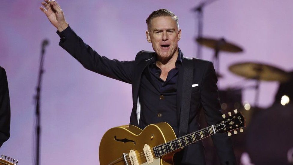 Bryan Adams da positivo a COVID-19