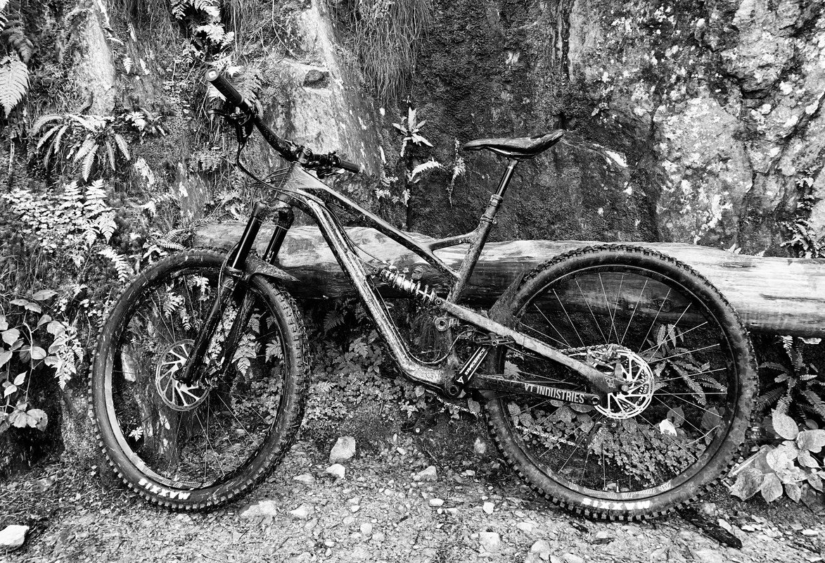 Black beauty! Another Carbon Jeffsy....Riders own mud. Coil and 150mm deb air shaft travel upgrades. 