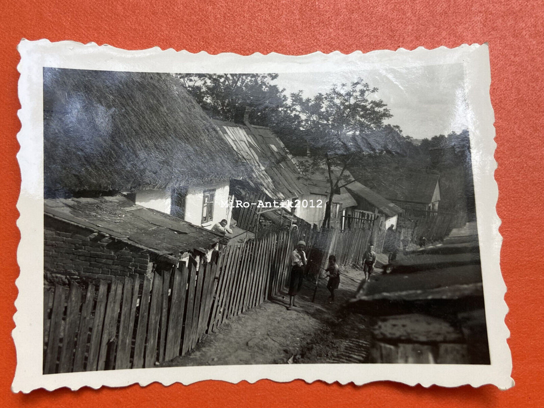 Foto, Wk2, Straßenszene in einem Vorort von Sandomierz, Polen