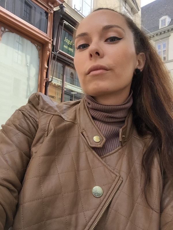 A3D1F4CF-AB32-4D82-8BC3-FBC7D3CE71E0