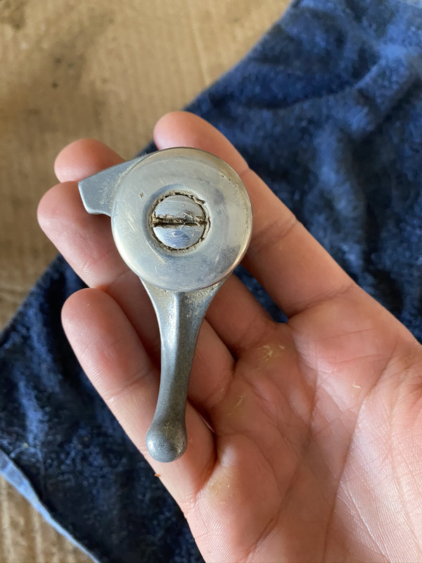 B36E8762-95F6-4E28-ACD8-ECAFA06E4CD4