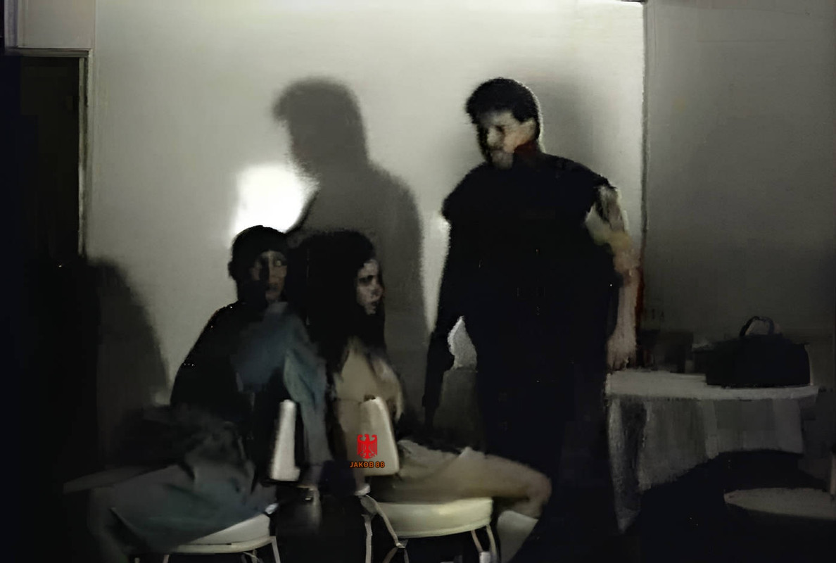 Kathy Steel, Laura Giglio 2 - Female Mercenaries on Zombie Island 1995