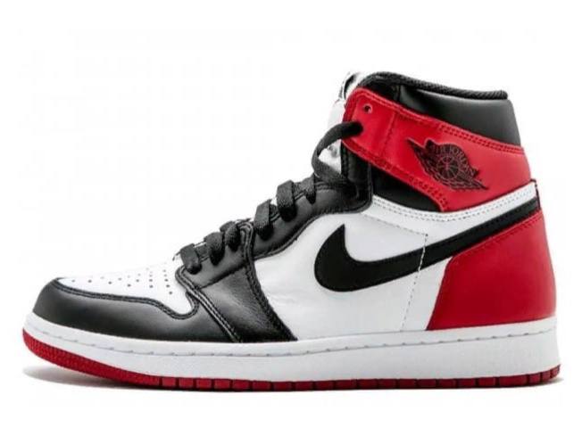 Nike Air Jordan 1 Retro Black Toe
