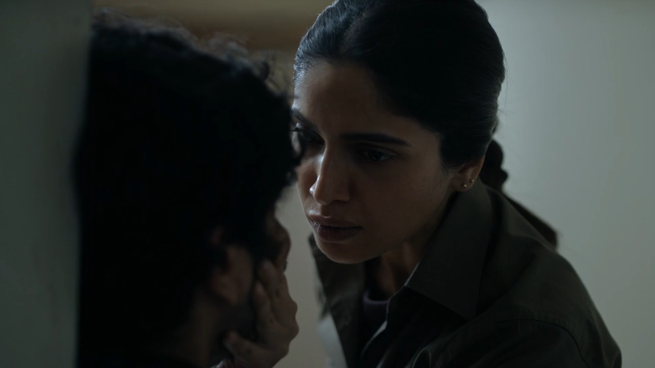 Daldal (2026) Season 1 [Hindi + Tamil + Telugu] WebRip 480p 720p ESub - Complete Screenshot