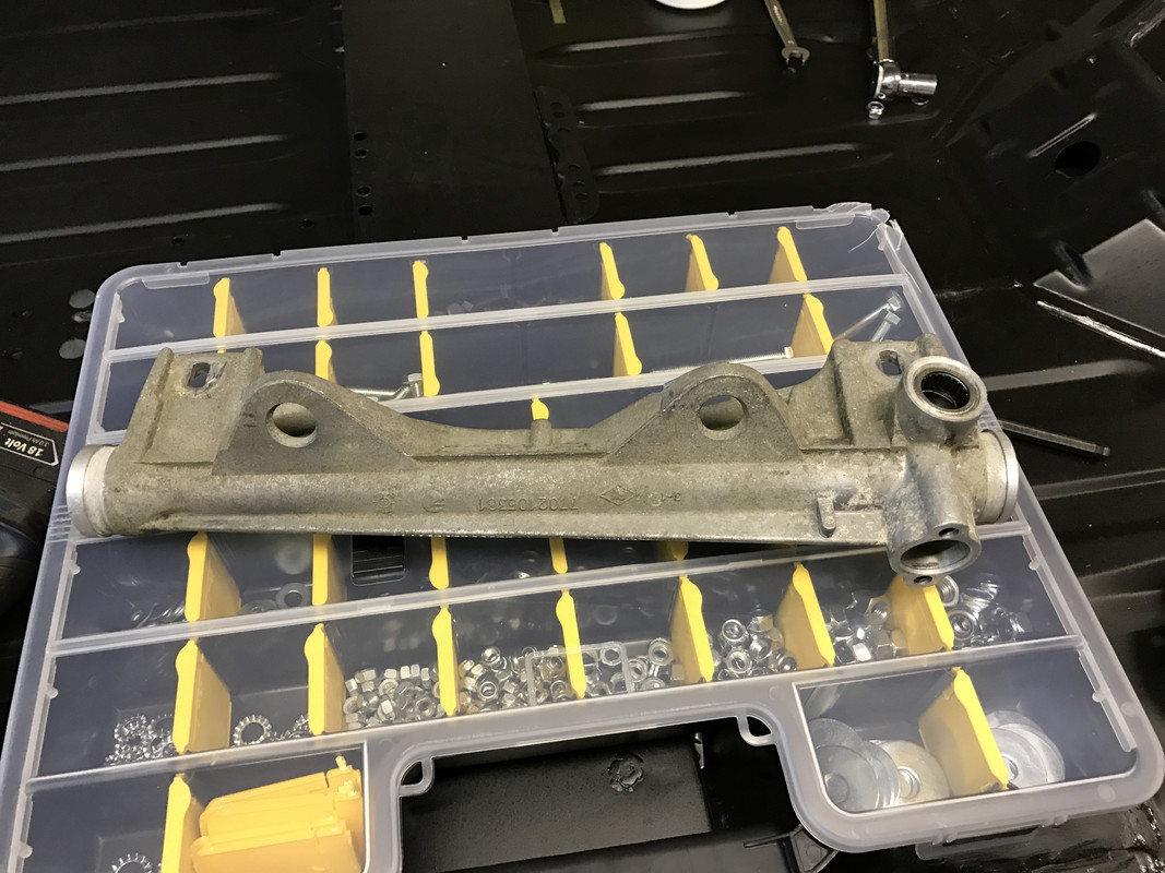 Restauration 4L (905)