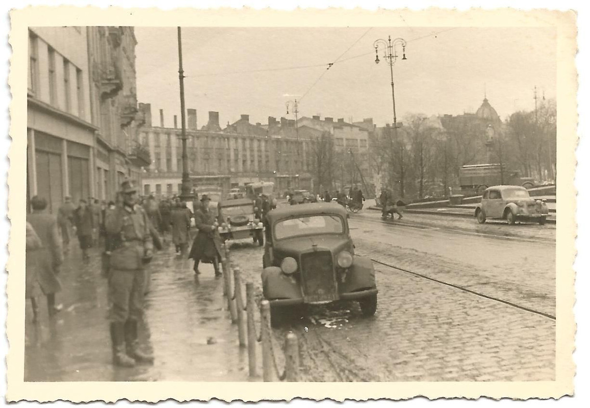 PKW Kübelwagen Lemberg Russland 1944