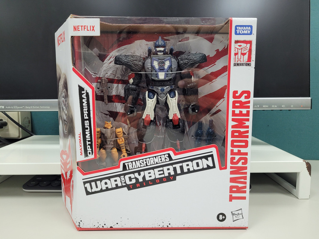 Netflix-War-For-Cybertron-Optimus-Primal-Rattrap-01