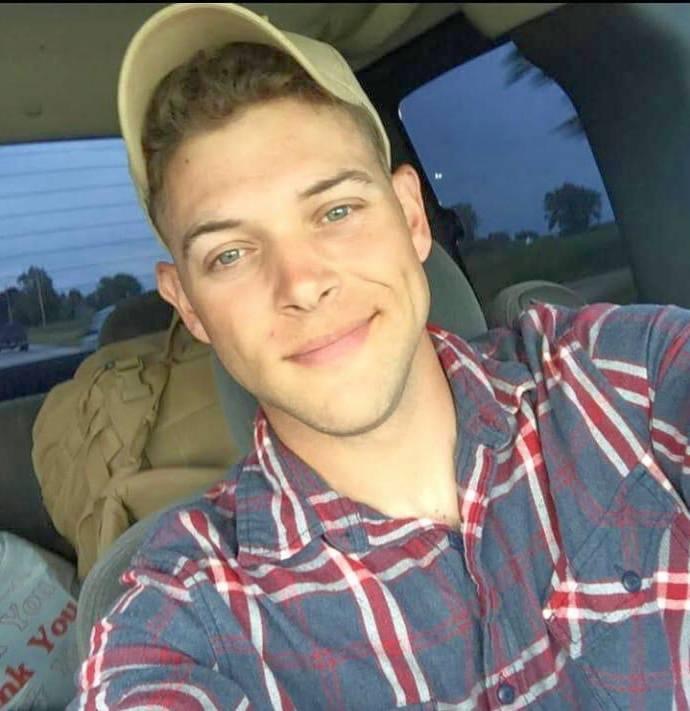 CCCAFFC3-1724-48A6-ACD6-7F14D7761550