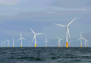 Des éoliennes implantées en mer 
