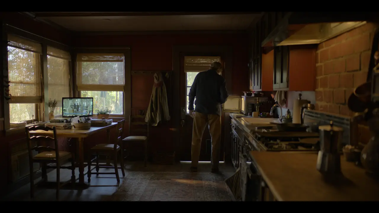 The.Old.Man.S01E01.La.fuga.2160p.WEBMux.ITA.ENG.DD5.1.x265-BlackBit[screenshot 2]