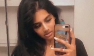 Video of a curvy Tamil model taking a nude selfie