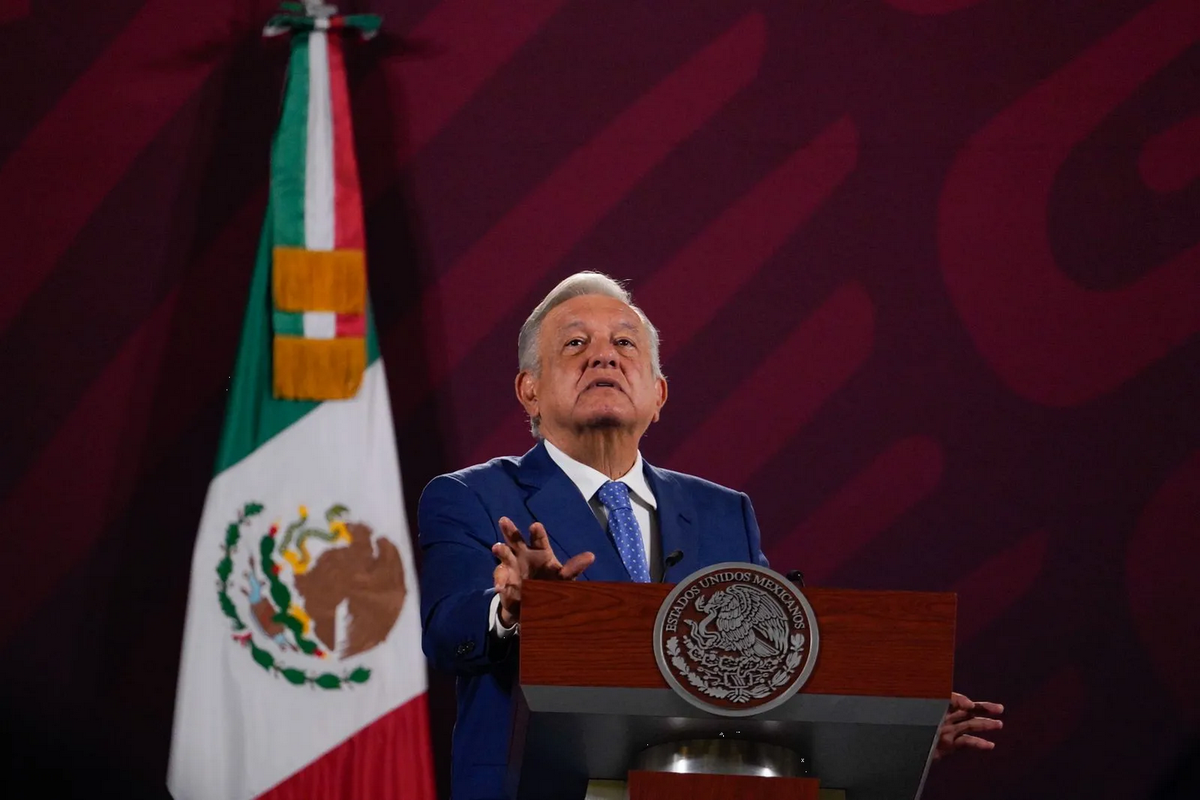 AMLO acata medidas del INE y elimina mañaneras donde habla de Xóchitl Gálvez