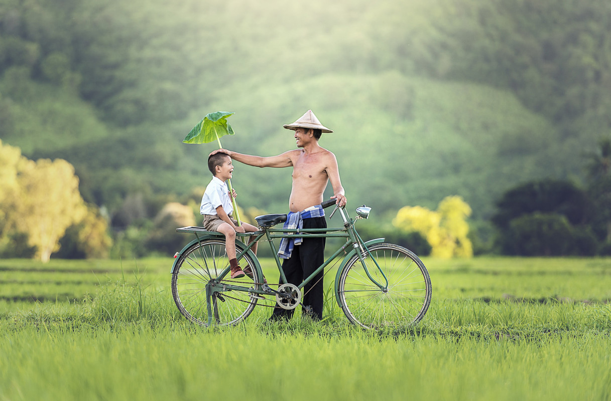 peopleasianchildona-Bicycle.jpg